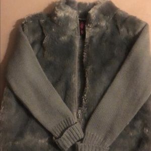 Front zip sweater/jacket